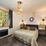 La Clairiere Aux Cerfs *