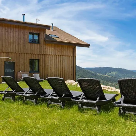 La Clairiere Aux Cerfs