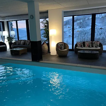 La Clairiere Aux Cerfs