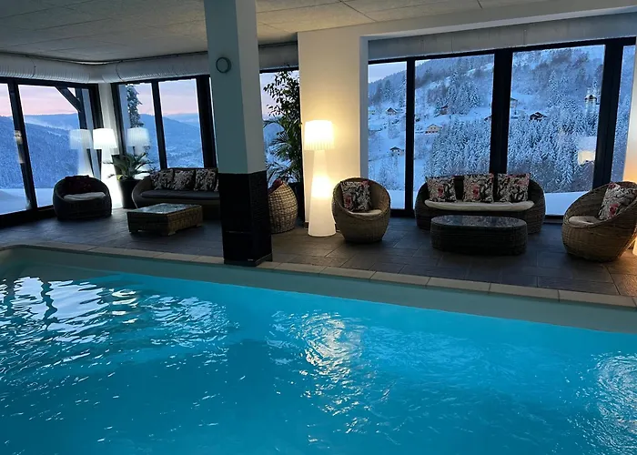 La Clairiere Aux Cerfs